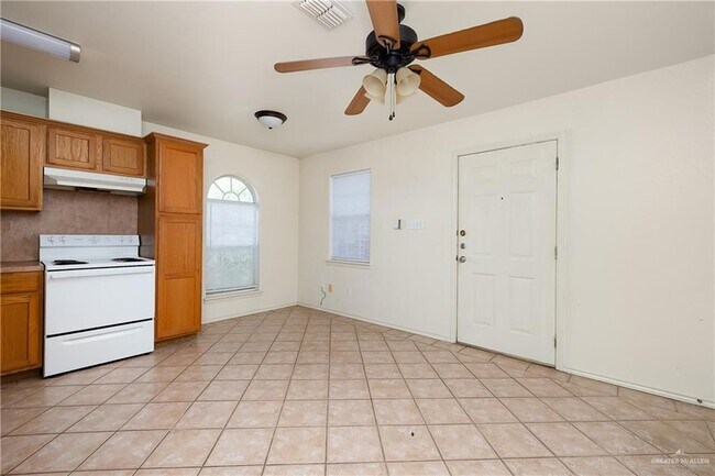 Building Photo - 2717 W Ringold Cir
