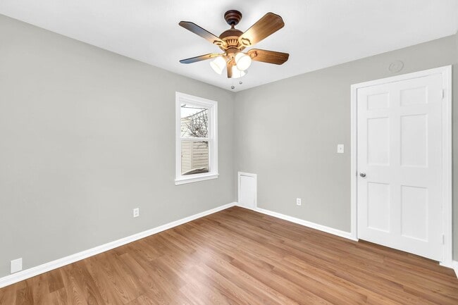 Building Photo - 1386 Eastwood Ave