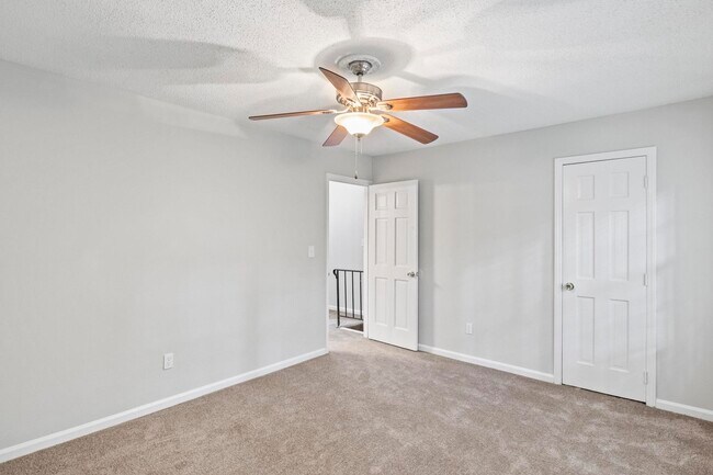 Building Photo - 7023 Mine Creek lane