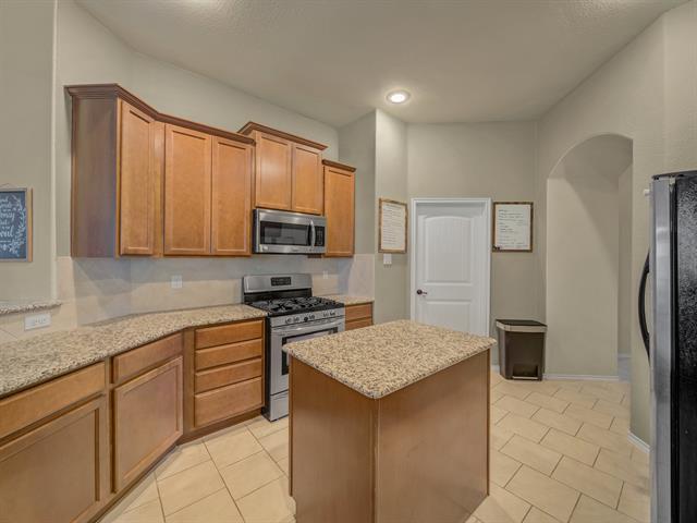 Building Photo - 1440 Bateman Ln