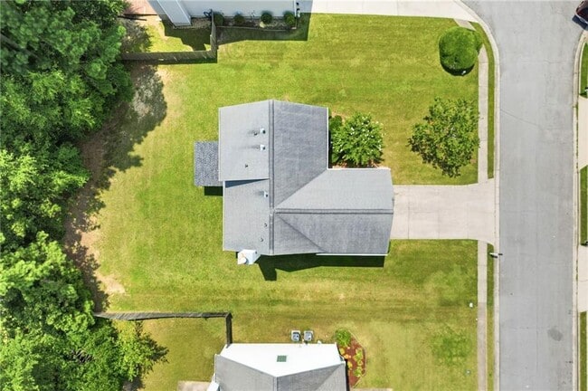Building Photo - 2123 Beacon Crest Dr