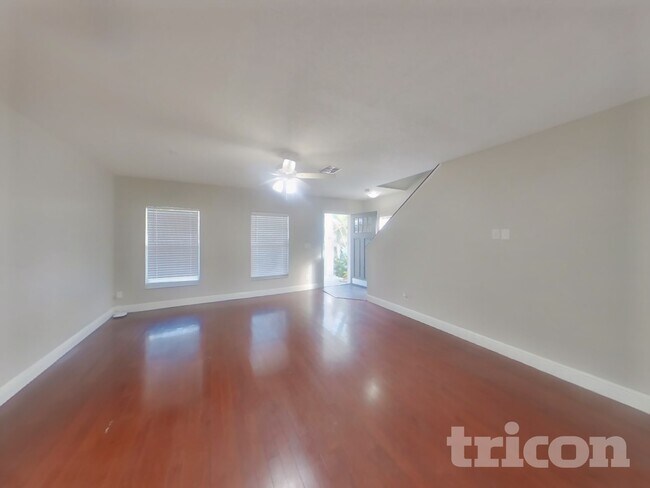 Building Photo - 1936 W Chestnut St