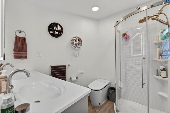 Building Photo - 11761 80th Ave