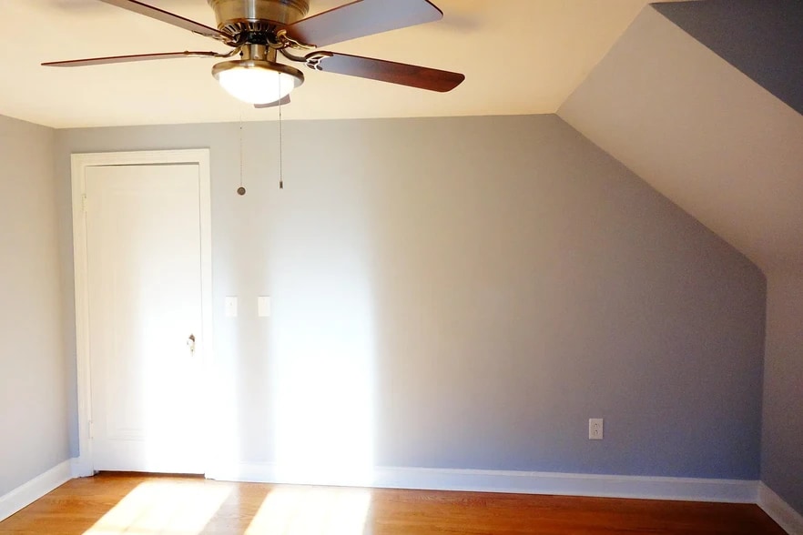 Building Photo - 910 Kennebec Ave