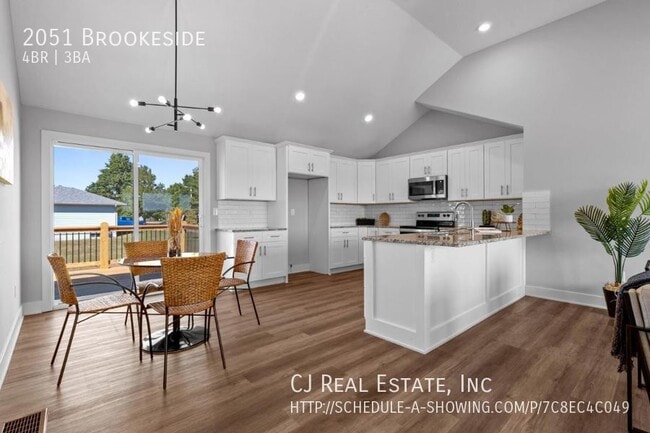 Building Photo - 2051 Brookeside-