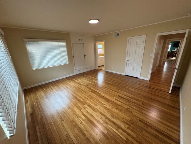 Building Photo - Hillside Ventura Home- Gorgeous Ocean View!!