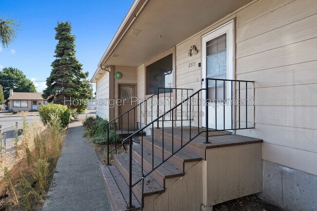 Building Photo - 2815 E 37th Ave