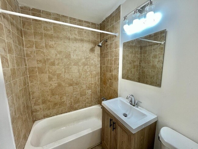 Building Photo - 5811 Rose Ave