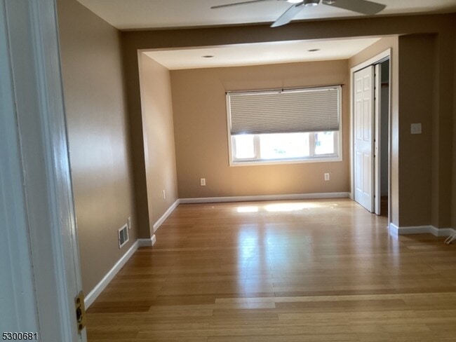 Building Photo - 275 Wanaque Ave