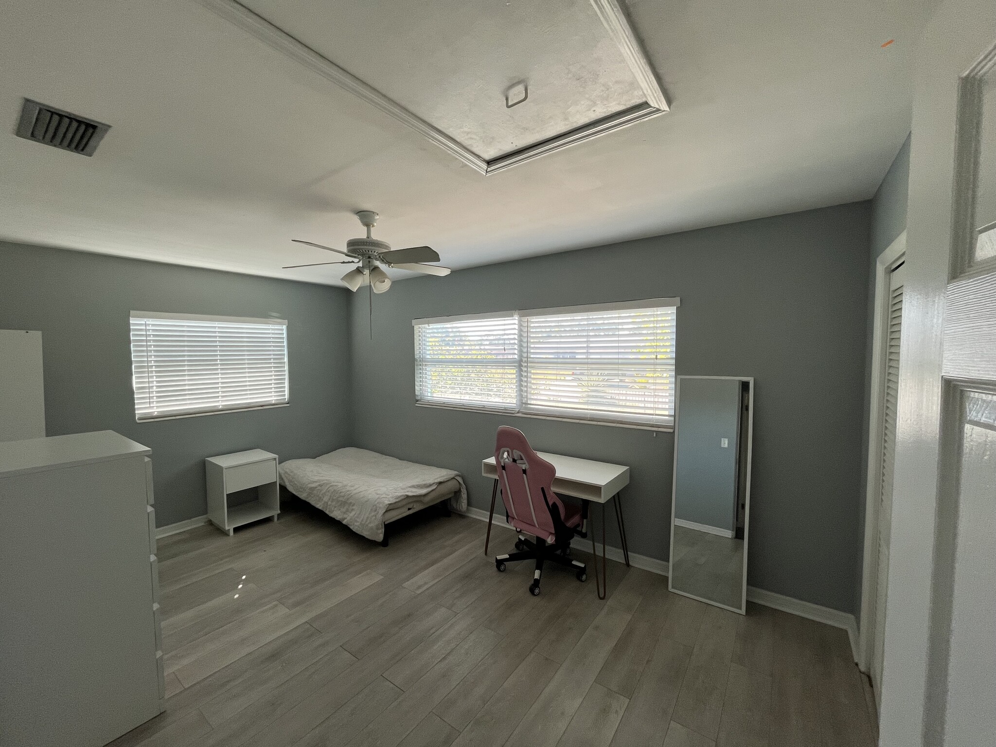 Bedroom 2 - 1833 Lombardy Dr