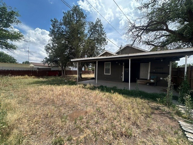 Building Photo - 1322 N Lincoln Ave