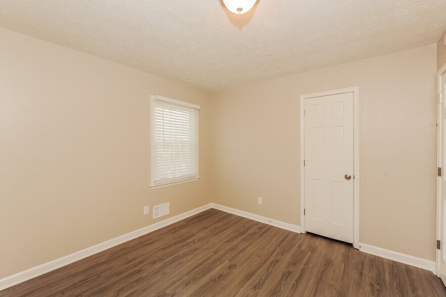 Building Photo - 3325 Shady Cove Rd