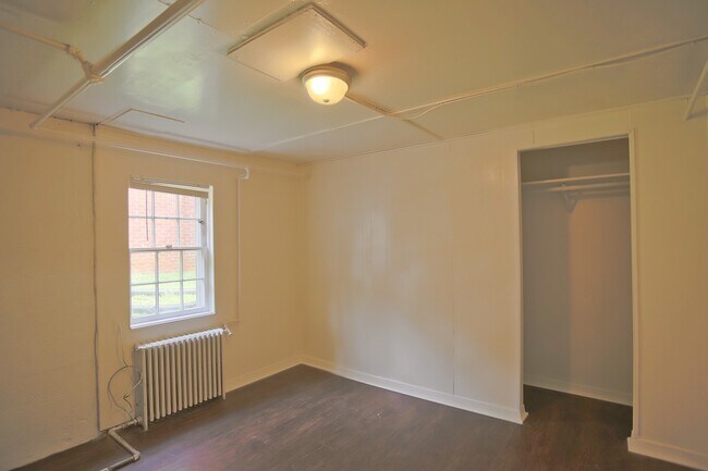 Building Photo - 8br Single Family Home on 14th St NW  (MIN...
