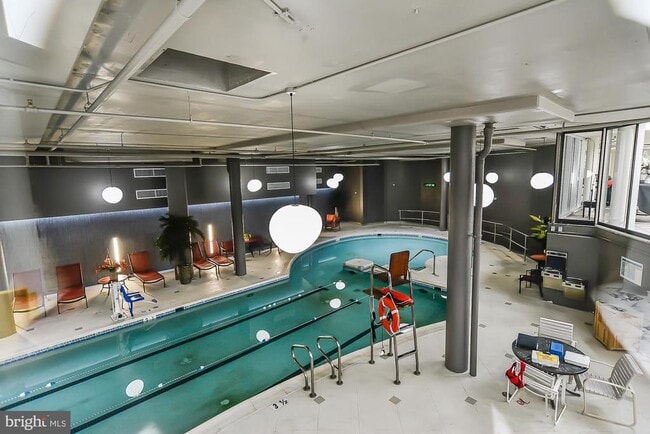 Building Photo - 8370 Greensboro Dr