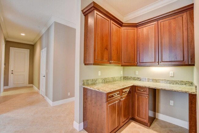 Building Photo - 6669 Cobia Cir