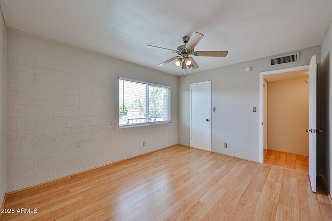 Building Photo - 6544 N 12th St