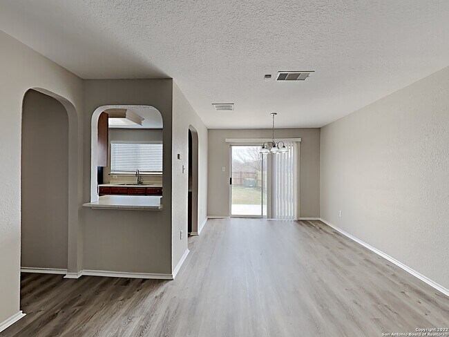 Building Photo - 5926 Ironmill Creek
