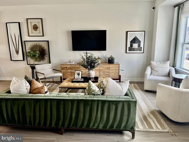 Building Photo - 61 Zander Rd