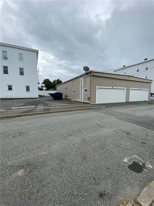 Building Photo - 503 Wood St