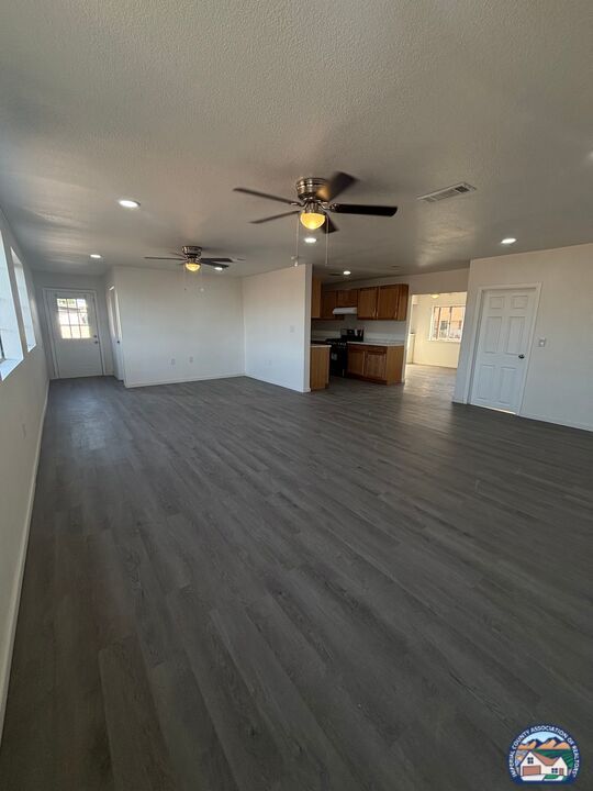 Building Photo - 357 W Magnolia St