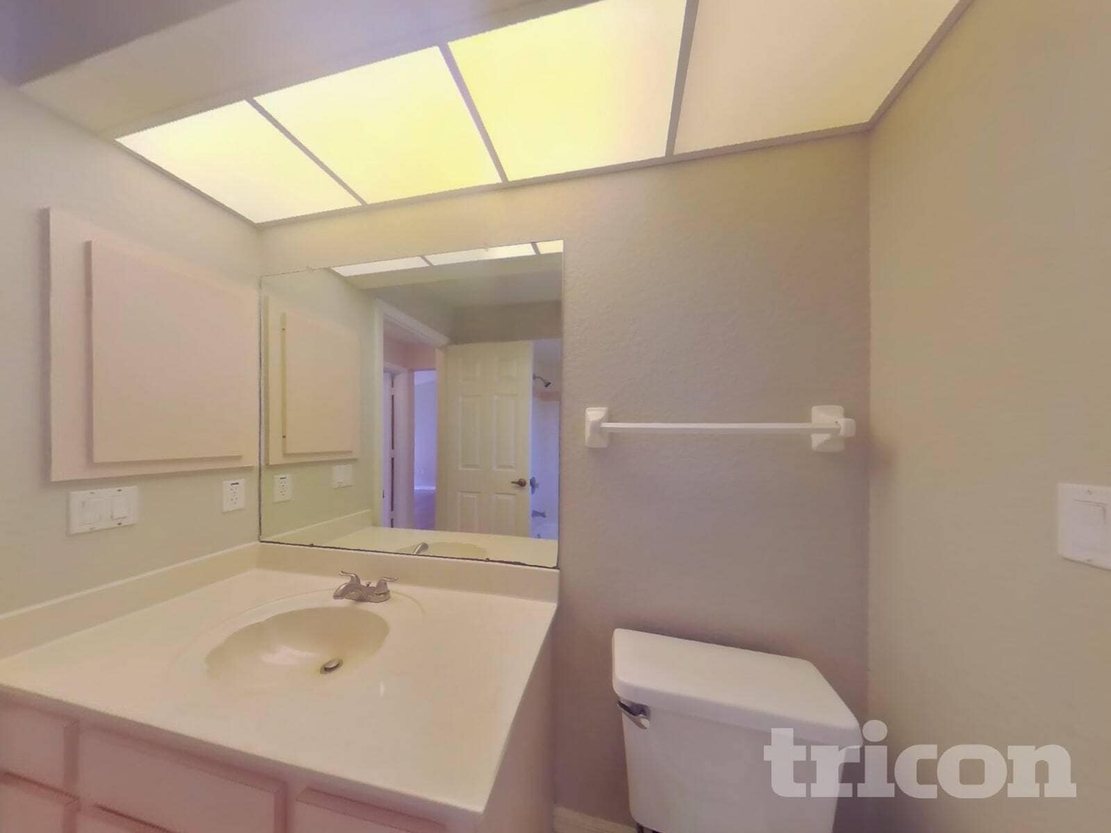 Building Photo - 26429 Asuncion Dr