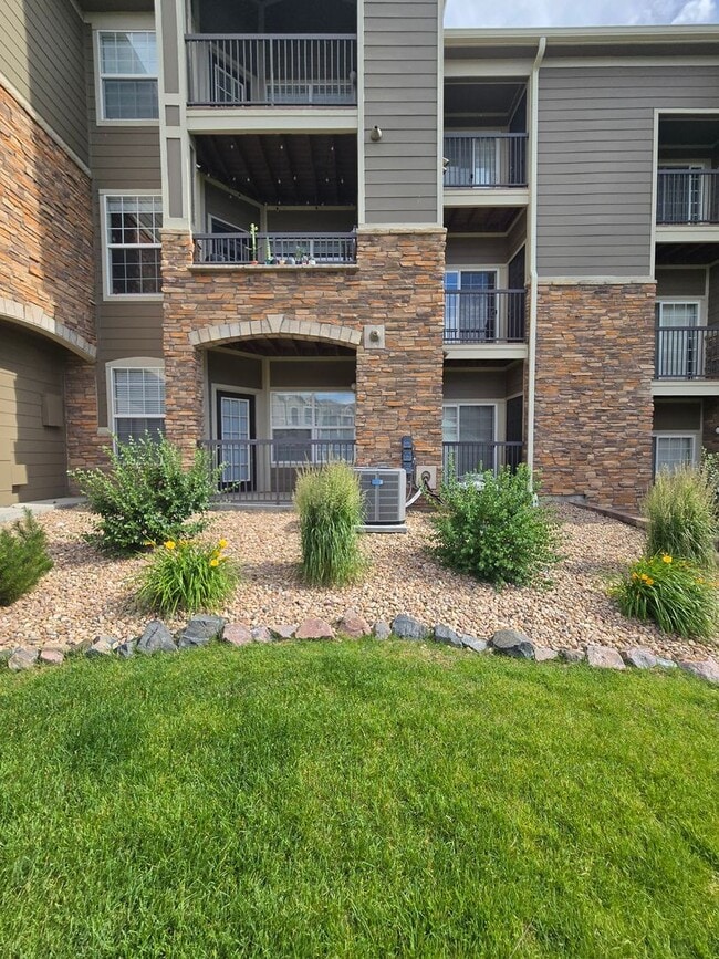 Building Photo - Beautiful 2 Bed, 2 bath condo