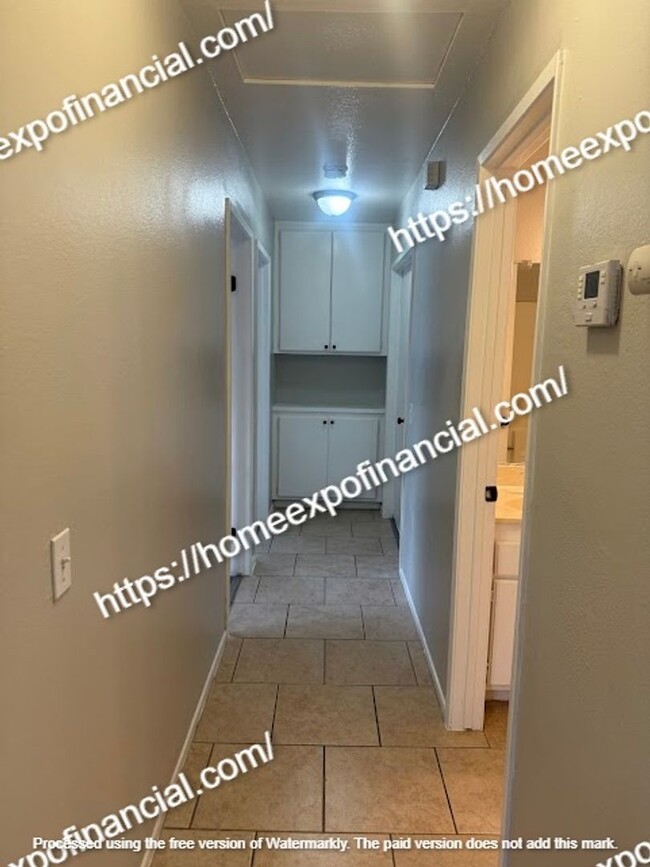 Building Photo - Nice house for rent