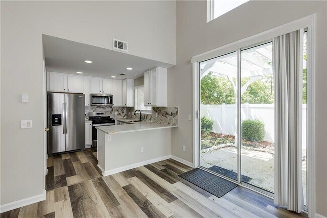 Building Photo - 283 Hiawassee Dr