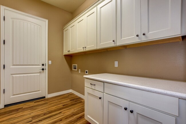 Building Photo - 3+den, 2 bath home for rent in Granville