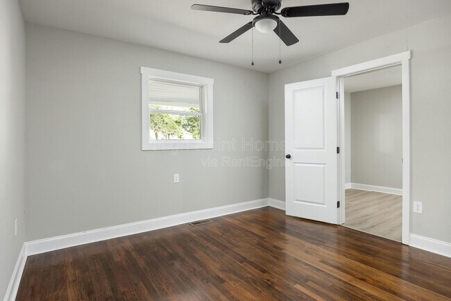 Building Photo - 1201 E 32nd St