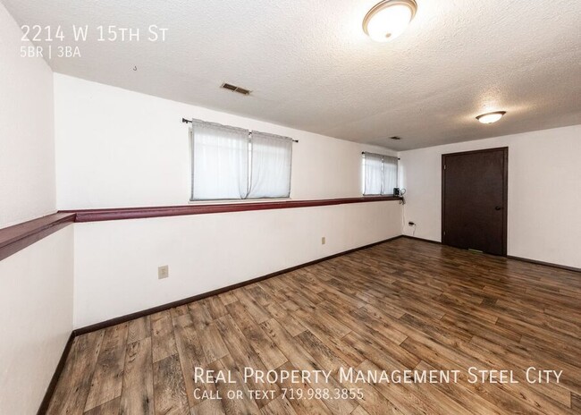 Building Photo - Spacious 5-Bedroom Home with Solar Panels ...