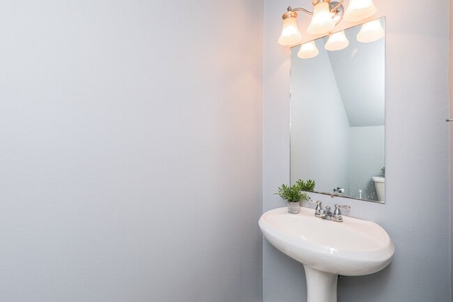 Building Photo - 2619 San Isidro Pkwy