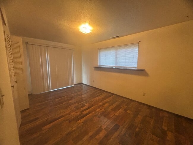 Building Photo - 274 Shakemill Rd