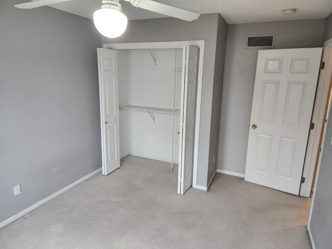 Building Photo - 13500 Sheridan Ave