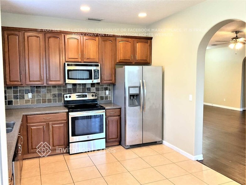 Building Photo - 257 Perfect Dr