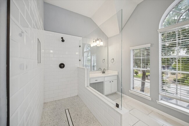 Building Photo - 25126 Barmby Dr