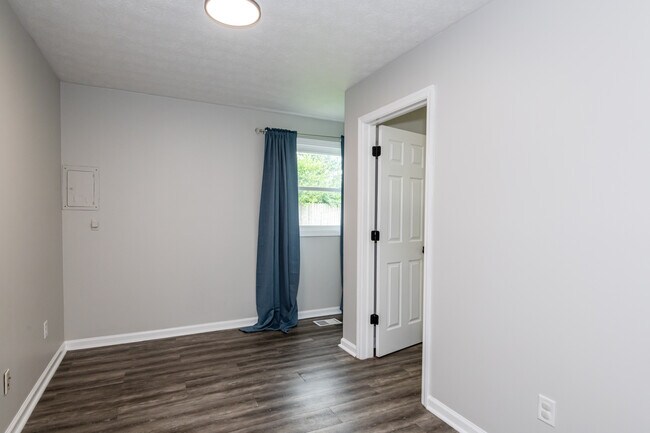 Building Photo - 5347 Haverfield Rd