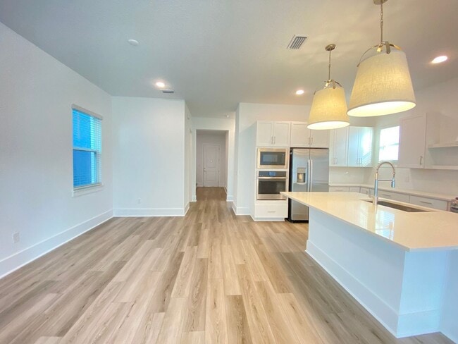 Building Photo - 12668 Clear Sapphire Dr