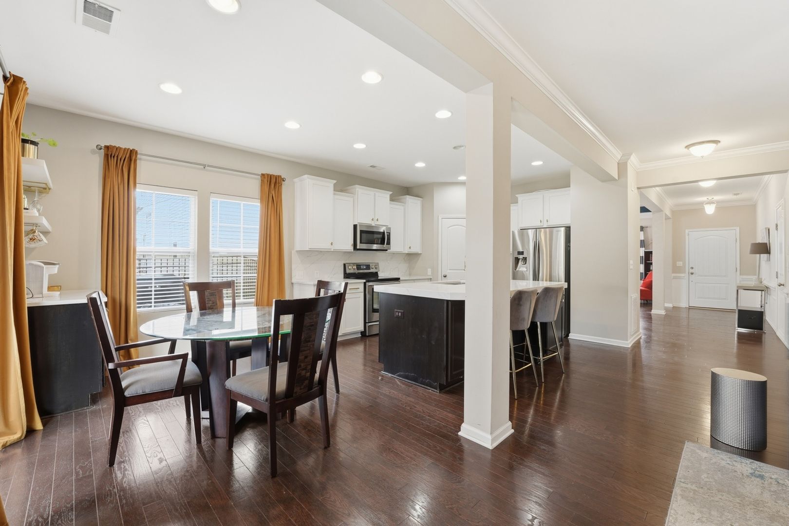 Building Photo - 2269 Isaac St