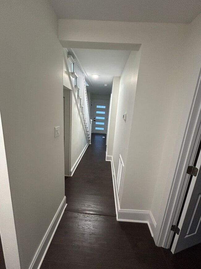 Building Photo - Available Soon! Ardmore WS, 4 Bedroom, 3 F...