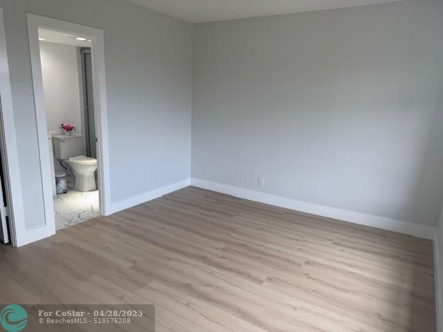 Building Photo - 3150 N Palm Aire Dr