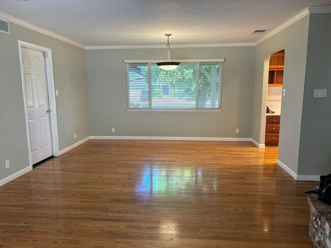 Building Photo - Gorgeous 4 bed/3 bath home in Walnut Creek