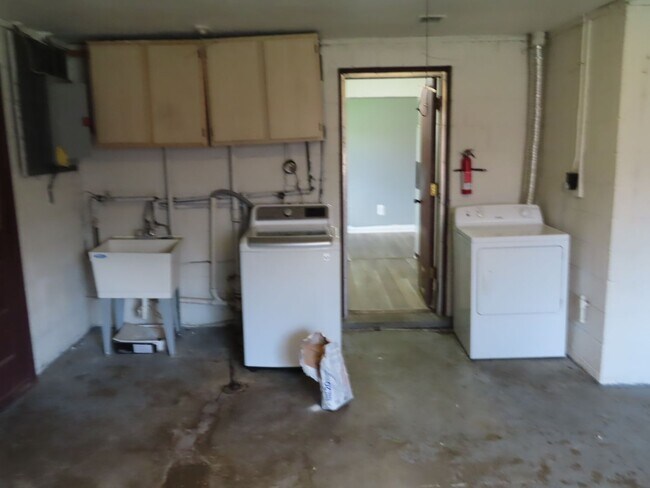 Building Photo - Kettering Single Family Home for Rent