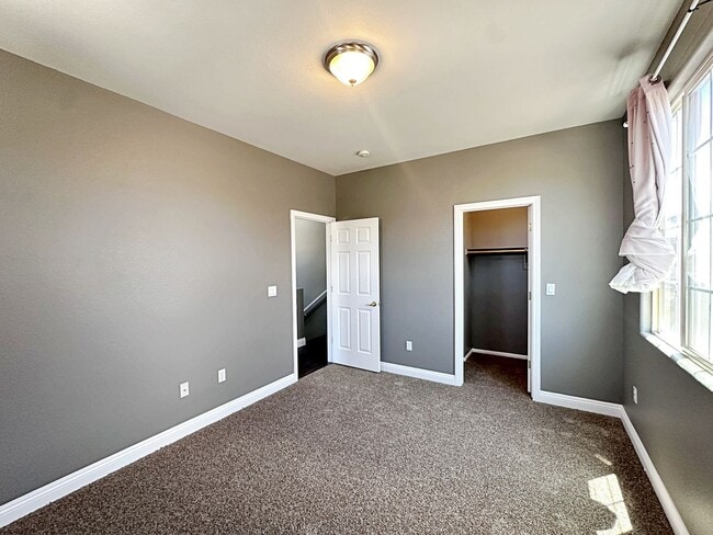 Building Photo - 10076 Bright Charisma Ct