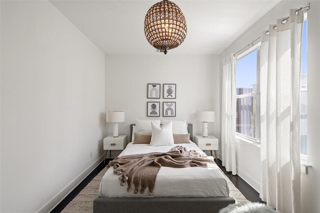 Building Photo - 2105 Goodrich Ave