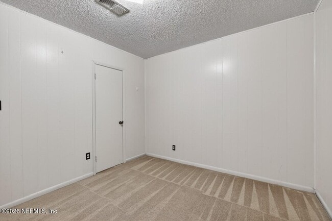 Building Photo - 8900 Crystal Springs Rd