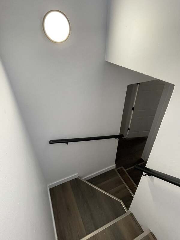 Building Photo - 1642 Hillwood Dr