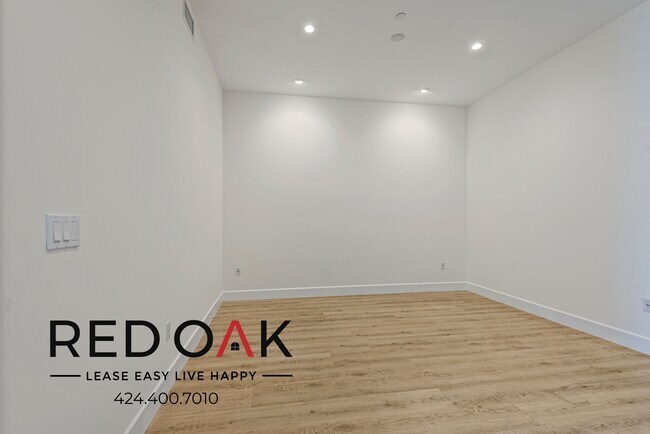 Building Photo - 1237 S Holt Ave