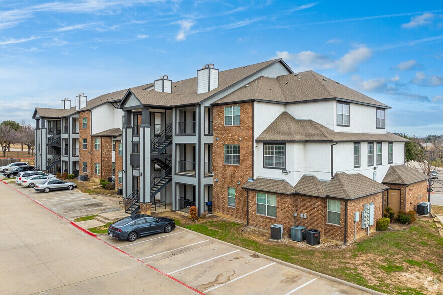 Primary Photo - The Life at Westland Estates