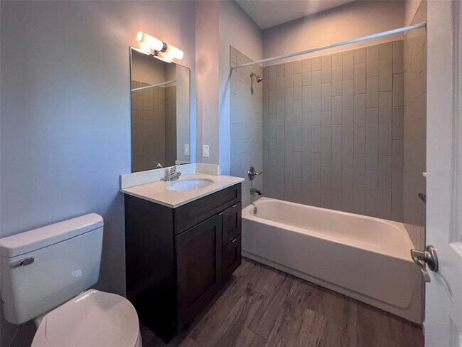 Building Photo - 204 NW 18th St